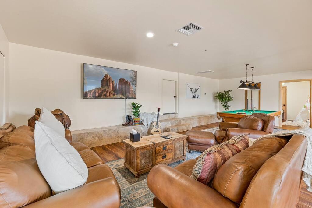 Close To Fresh Creek! Sleeps 12 ~ Amazing Views W/Serene Open Space ~ Hot Tub + Game Room ~ Trails Outside Sedona Exterior photo