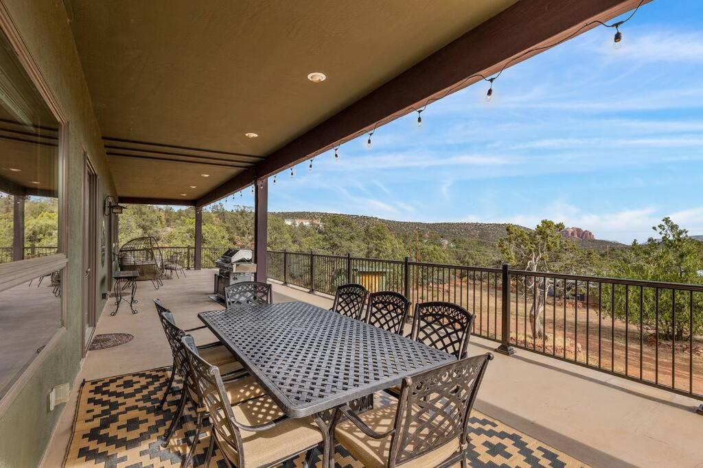Close To Fresh Creek! Sleeps 12 ~ Amazing Views W/Serene Open Space ~ Hot Tub + Game Room ~ Trails Outside Sedona Exterior photo