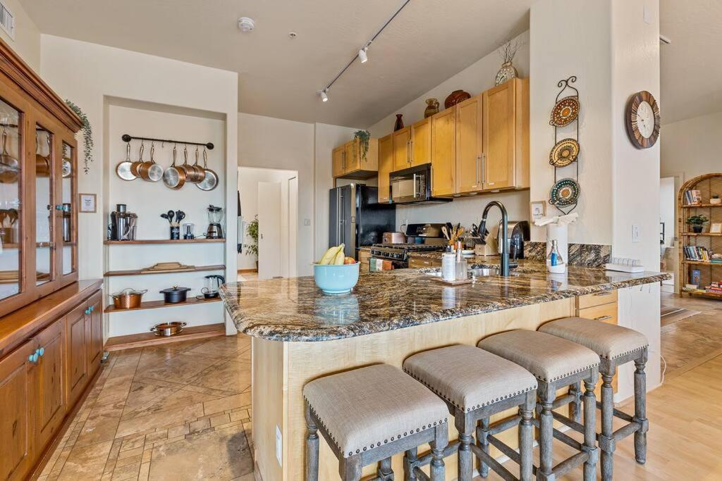 Close To Fresh Creek! Sleeps 12 ~ Amazing Views W/Serene Open Space ~ Hot Tub + Game Room ~ Trails Outside Sedona Exterior photo