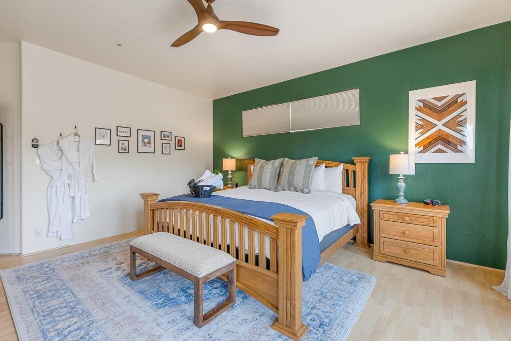 Close To Fresh Creek! Sleeps 12 ~ Amazing Views W/Serene Open Space ~ Hot Tub + Game Room ~ Trails Outside Sedona Exterior photo