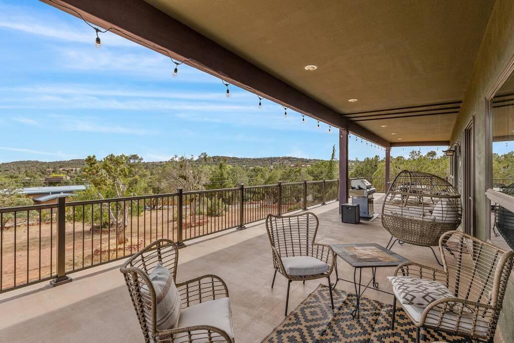 Close To Fresh Creek! Sleeps 12 ~ Amazing Views W/Serene Open Space ~ Hot Tub + Game Room ~ Trails Outside Sedona Exterior photo