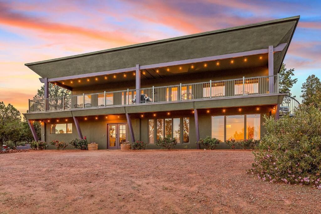 Close To Fresh Creek! Sleeps 12 ~ Amazing Views W/Serene Open Space ~ Hot Tub + Game Room ~ Trails Outside Sedona Exterior photo