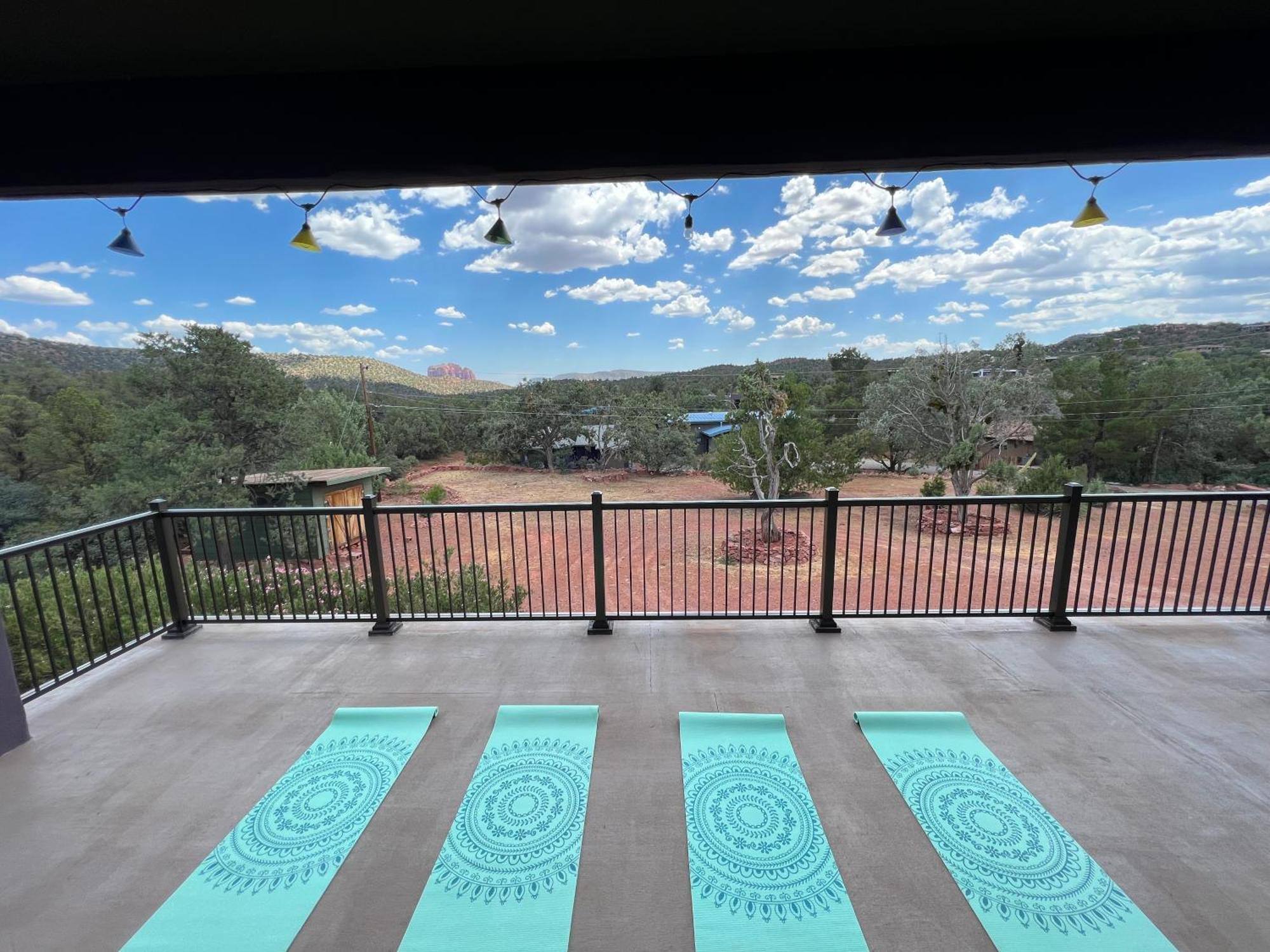 Close To Fresh Creek! Sleeps 12 ~ Amazing Views W/Serene Open Space ~ Hot Tub + Game Room ~ Trails Outside Sedona Exterior photo