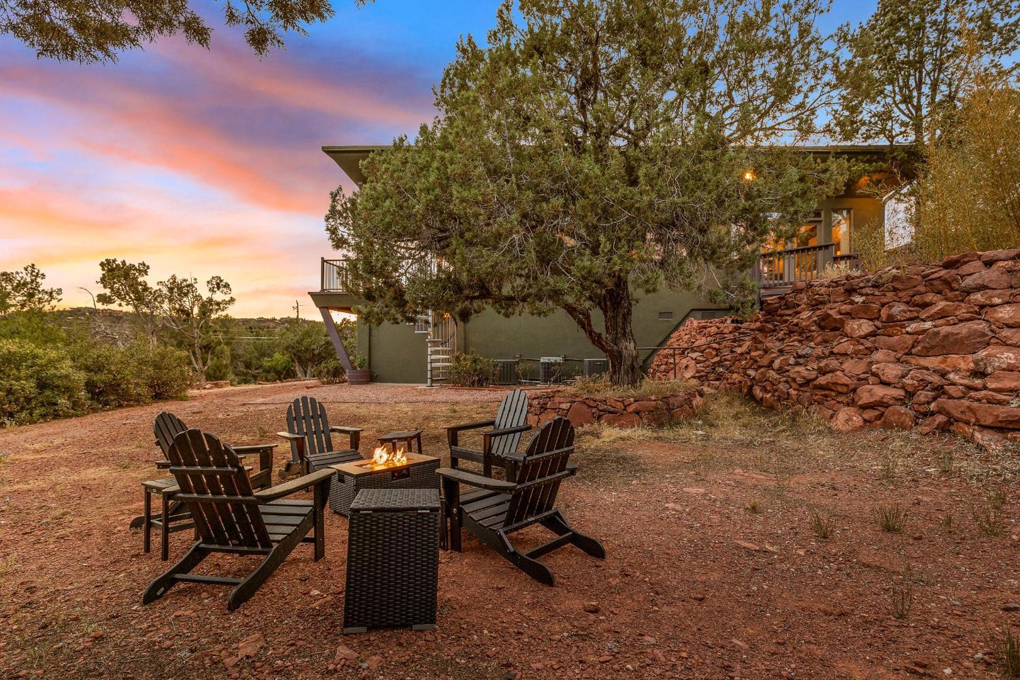 Close To Fresh Creek! Sleeps 12 ~ Amazing Views W/Serene Open Space ~ Hot Tub + Game Room ~ Trails Outside Sedona Exterior photo